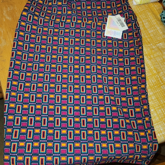LuLaRoe Dresses & Skirts - NWT! LuLaRoe CASSIE Skirt. Geometric Shapes